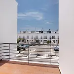 V3 Lota Village 32 *